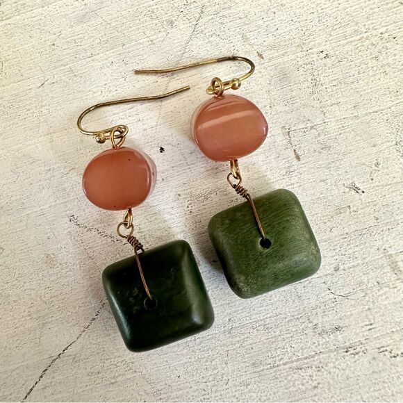 Chico’s Diadora green and orange drop earrings - Picture 8 of 9